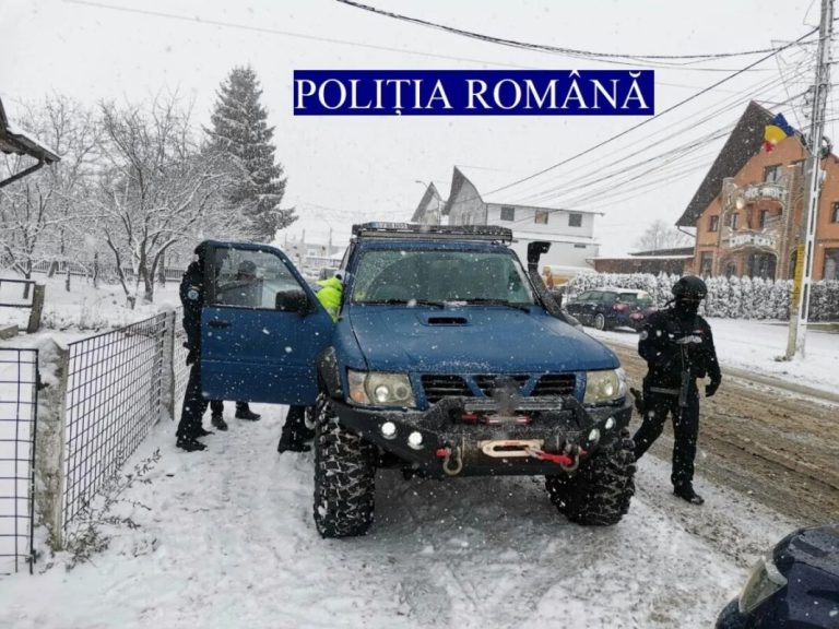 FOTO Aproape 1.000 de amenzi date în urma acțiunii desfășurate de polițiști în zona Straja – Vicovu de Sus
