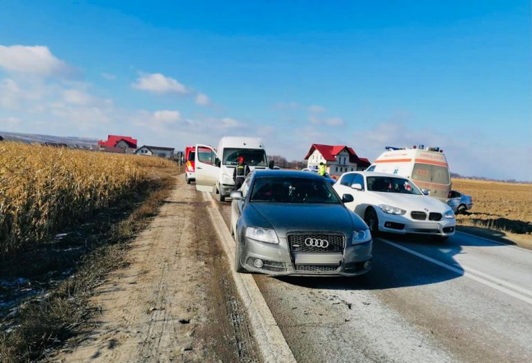 FOTO Carambolul cu doi răniți de la Milișăuți a fost produs de către un șofer din Mitocu Dragomirnei