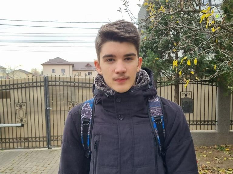 Un adolescent din Bacău fugit de acasă este căutat de polițiști pe raza județului Suceava