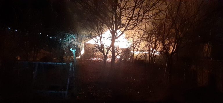 VIDEO FOTO Pagube însemnate produse de incendiul de proporții izbucnit noaptea trecută la Bosanci