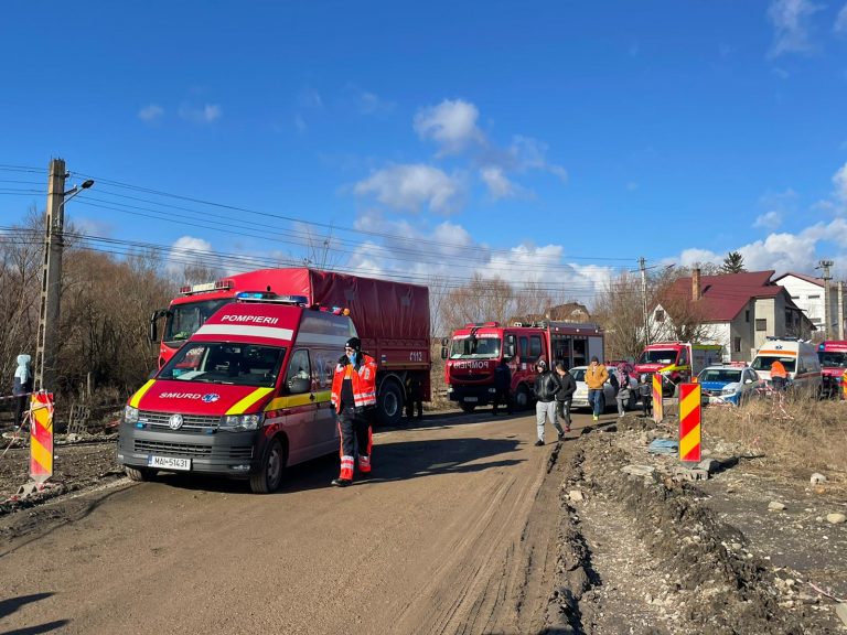 VIDEO FOTO Polițiștii vor verifica dacă lucrările de la drumul din Liteni – Moara, unde au murit doi oameni, erau semnalizate regulamentar