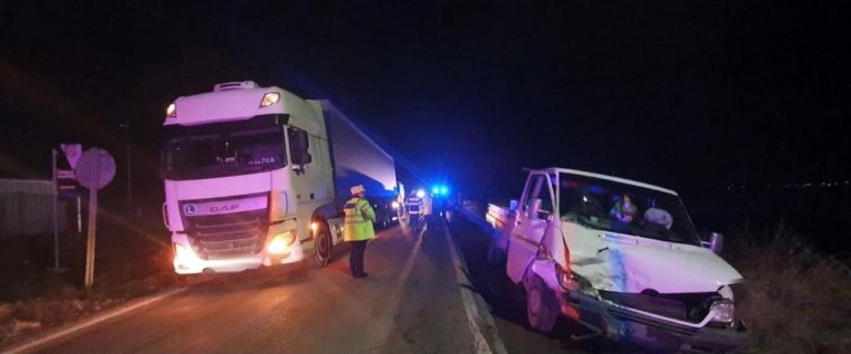 FOTO Carambolul cu patru răniți de la ieșire din Iaslovăț spre Milișăuți a fost produs de un șofer beat
