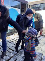 FOTO DGASPC Suceava a oferit servicii sociale, asistență și suport emoțional pentru mamele și copiii din Ucraina, de la începutul conflictului armat