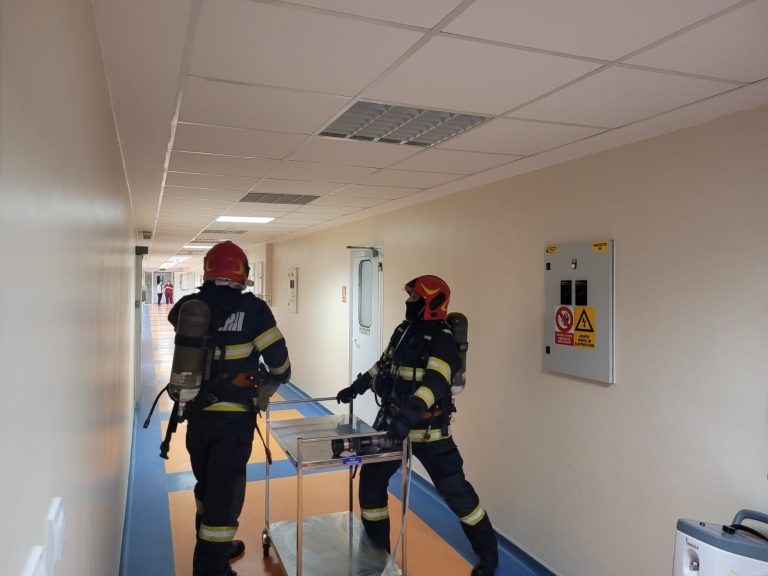 FOTO Alarmă de incendiu la Spitalul Județean Suceava