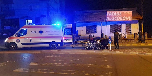 VIDEO FOTO O femeie a fost lovită de o mașină pe o trecere pentru pietoni de la ieșire din Suceava spre Moara