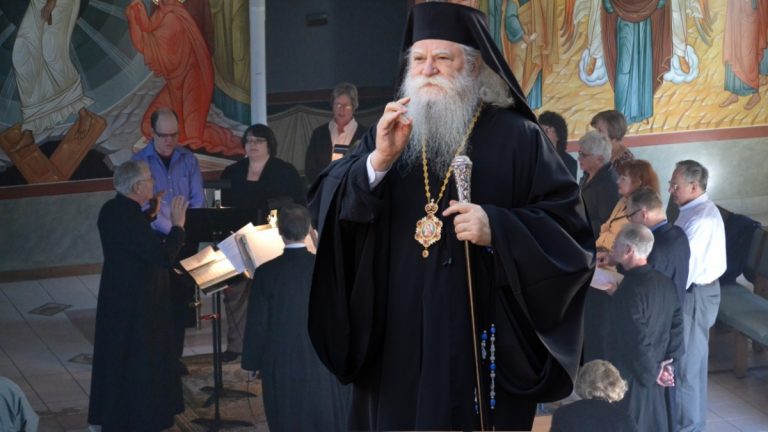 Cântăreștii bisericești vor să fie și ei plătiți din bugetul de stat. Răspunsul ÎPS Calinic: „Din păcate, nenumăratele noastre intervenții făcute pe lângă Secretariatul de Stat pentru Culte au rămas, în cea mai mare parte, fără rezultat”