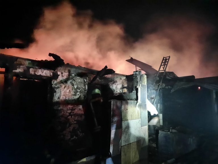 VIDEO FOTO Femeia din Moara, care a murit arsă de vie în propria casă, și-a sunat un vecin pentru a o salva