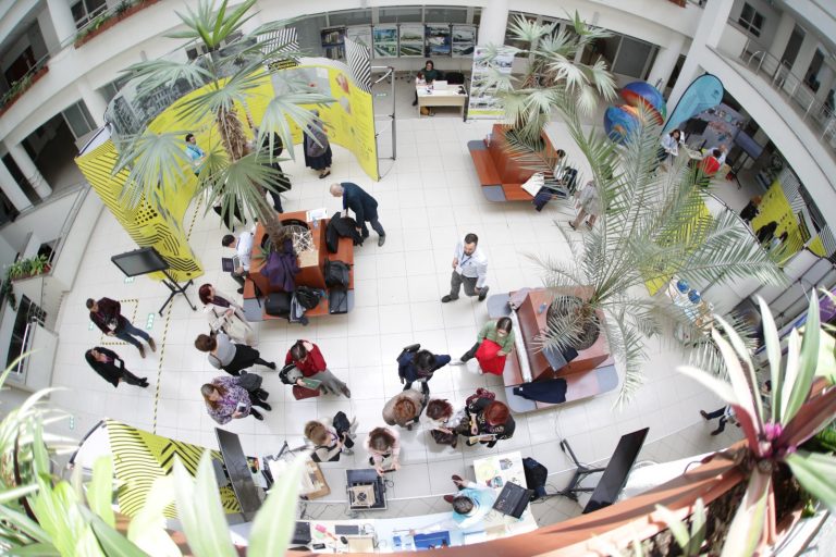 FOTO Lecţii din criză şi perspective ale educaţiei STEM, dezbătute de peste 250 de profesori şi cercetători  în cadrul Conferinței Naționale a Comunității „Educație pentru Științe”