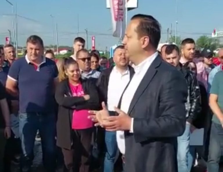 FOTO Prefectul Alexandru Moldovan a fost prezent la deschiderea sesiunii de examinare practică a candidaților în vederea dobândirii permisului de conducere: „Ne vor permite ca într-un interval de timp, sperăm noi de 2-3 luni, să rezolvăm extremul decalaj pe care îl avem”