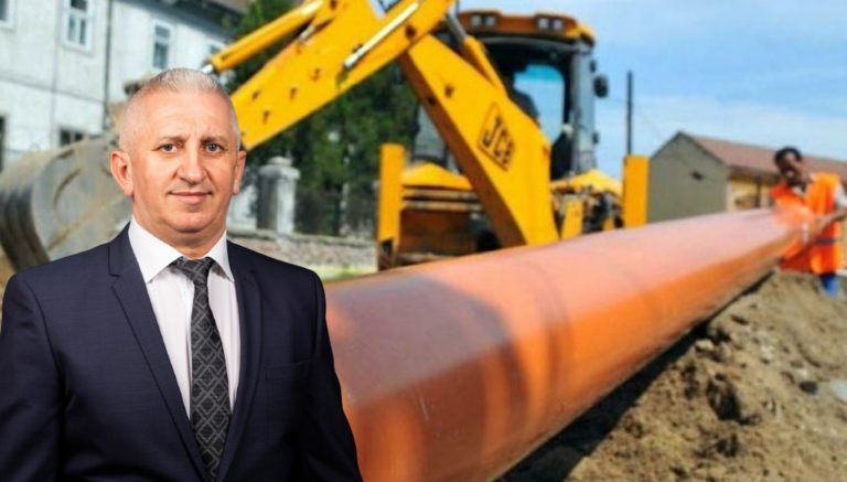 Cel mai mare șantier din istoria Vicovului de Sus va fi deschis pentru a fi aduse apa și canalizarea în oraș: „Este un proiect în valoare de aproximativ 35 de milioane de euro și este cu certitudine, cel mai mare proiect implementat în ultimii ani”
