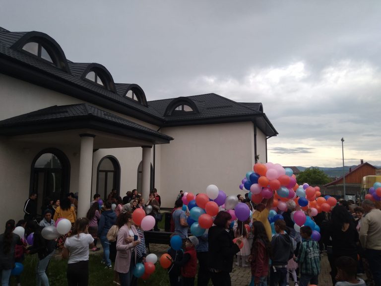 FOTO Ziua Internațională a Copilului a fost sărbătorită cu mare fast la Berchișești: „Copiii sunt un dar şi o binecuvântare de la Dumnezeu pentru familie şi societate”