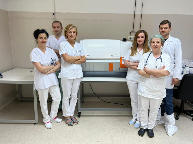 Spitalul Județean Suceava este primul spital județean din țară care a fost dotat cu un aparat T2 Dx, care ajută la diagnosticarea rapidă a septicemiilor