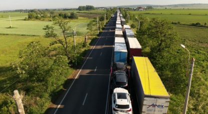 Peste 500 de camioane se întind pe circa 25 de kilometri din Vama Siret și până la Dănila: „Infrastructura actuală pe care o avem la dispoziție nu ne permite să venim cu foarte multe variante și soluții”