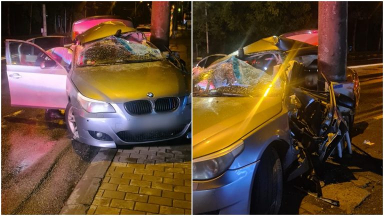 FOTO Patru tineri cu vârste cuprinse între 16 și 20 de ani au ajuns la spital după ce s-au izbit cu BMW-ul într-un stâlp de pe strada Calea Unirii din Suceava