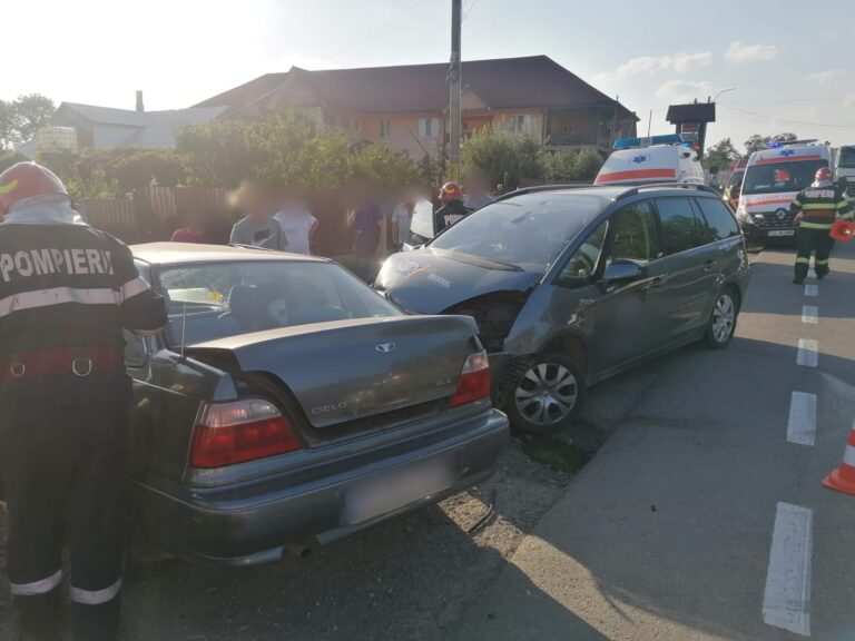 FOTO Doi adolescenți au fost răniți într-un accident produs la Spătărești