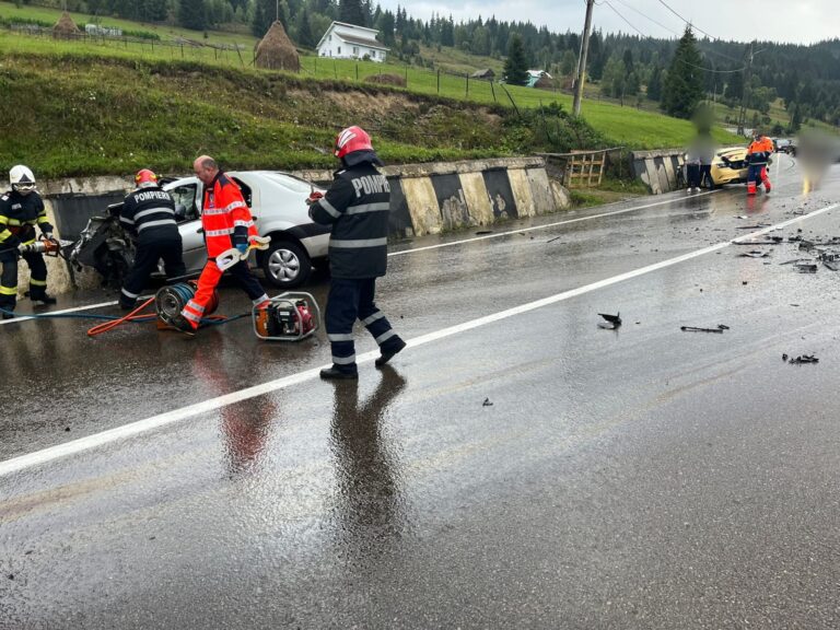 FOTO Încă o persoană și-a pierdut viața în urma cumplitului accident rutier produs în Pasul Mestecăniș