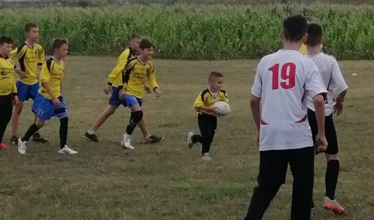 FOTO Zilele orașului Salcea au fost sărbătorite prin sport și voie bună: „Sportul, activitățile sportive sunt benefice atât pentru sănătatea noastră a fiecăruia cât și pentru mândria voastră de a participa la aceste competiții”