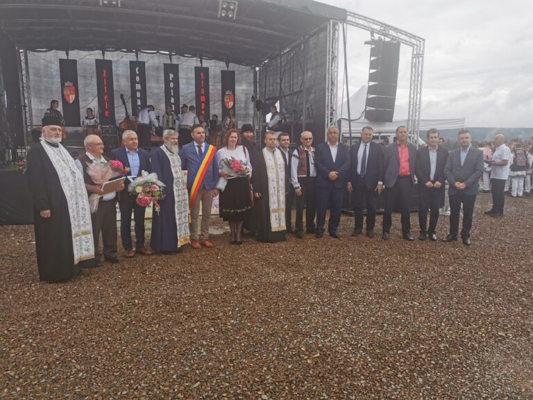 FOTO Un spectacol de excepție a avut loc la Poiana Stampei, cu ocazia Zilei Comunei: „Este cea mai frumoasă Poartă de intrare în județul Suceava”