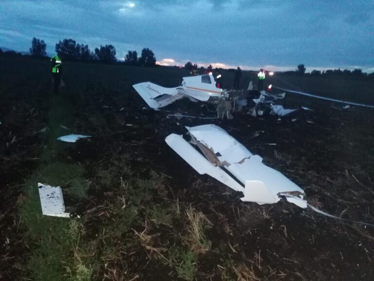 FOTO Primele imagini de la accidentul aviatic în urma căruia și-a pierdut viața afaceristul sucevean Bogdan Adomniței