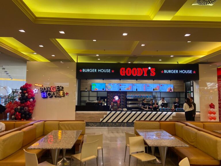 Vino într-o aventură plină de savoare, la Iulius Mall Suceava, pentru a încerca experiența Goody’s Burger House!