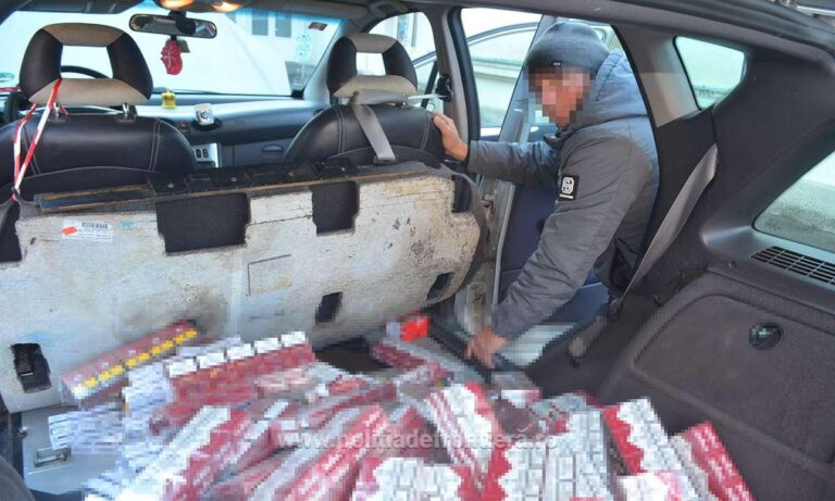 Un individ cu permisul anulat a fost prins în timp ce transporta țigări de contrabandă, la Sadova. Polițiștii l-au reținut pentru 24 de ore