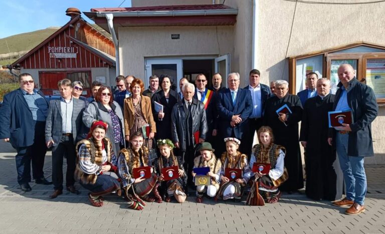 FOTO Comuna Vatra Moldoviței a împlinit 620 de ani de la atestarea sa documentară: „Este cea mai veche atestare a unui sat din întreaga regiune a Obcinelor Bucovinei”