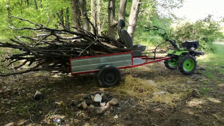 Un bărbat din Ostra a murit după ce s-a răsturnat cu un motocultor încărcat cu lemne