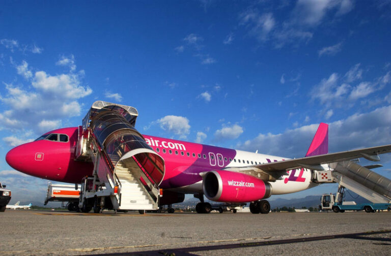 Plecarea companiei Wizz Air de pe Aeroportul Internațional „Ștefan cel Mare” din Suceava i-a luat prin surprindere pe reprezentanții Consiliului Județean: „Se cuvine a mulțumi companiei Wizz Air și suntem convinși că vom colabora foarte bine și în continuare”