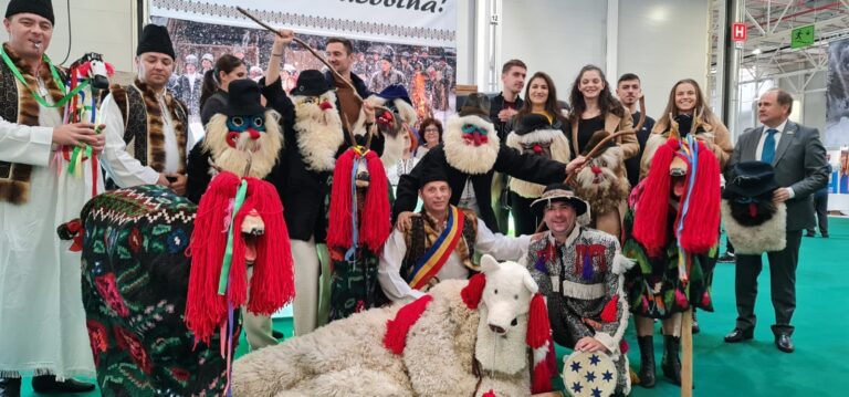 FOTO Niculai Barbă: „Județul Suceava inclus în Ruta Cultural – Turistică transnațională «Meşteri populari şi meşteşuguri tradiţionale din România»”