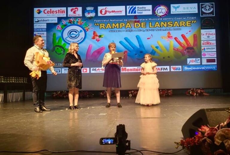 FOTO Marele premiu al concursului „Rampa de lansare” a ajuns la Șaru Dornei, la o tânără artistă în vârstă de 9 ani: „Ne bucurăm că cele mai importante trofee au rămas în județul Suceava”