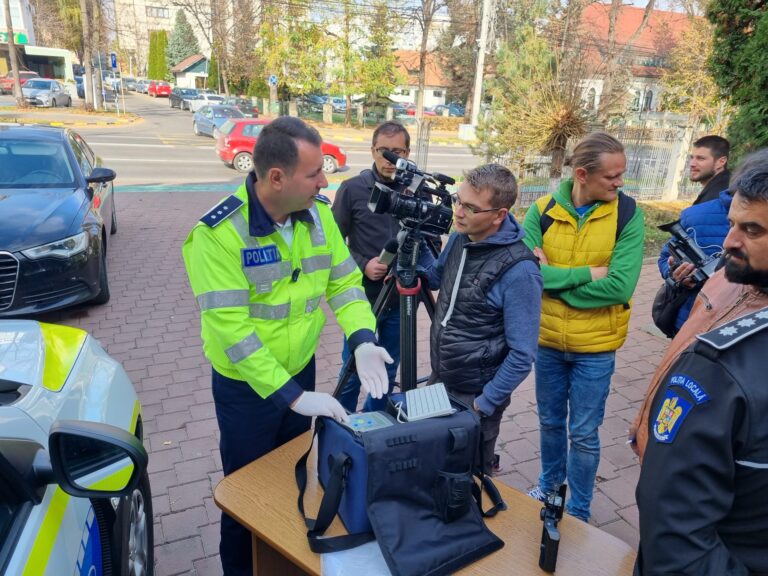 VIDEO FOTO 9 aparate performante pentru testarea consumului de substanțe interzise Drugger Drugtest 5000 au intrat în dotare polițiștilor rutieri suceveni