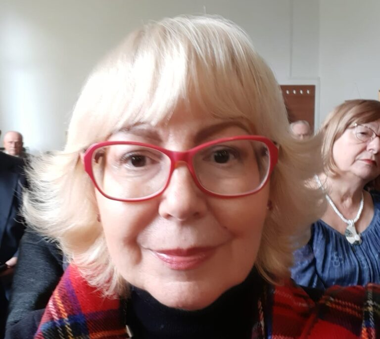 Profesorul universitar Elena-Brândușa Steiciuc a primit premiul Opera Omnia din partea Asociației Române a Departamentelor Universitare Francofone