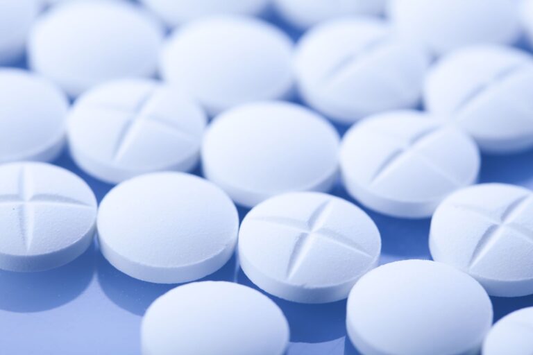 Un tânăr din Putna, drogat cu benzodiazepine, a fost oprit de polițiști, la ieșire din Voitinel