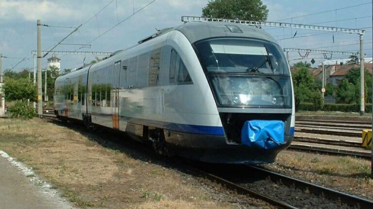 Trenul Intercity Suceava – București, inaugurat astăzi, s-a stricat la Dolhasca