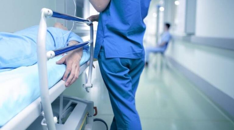Un bătrân de 72 de ani este primul sucevean răpus de gripă în sezonul rece 2022 – 2023