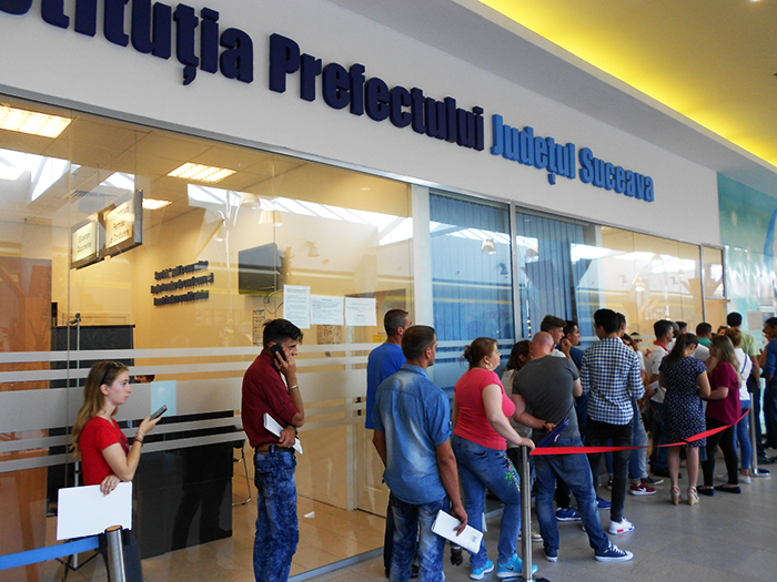 Angajații de la Compartimentul Înmatriculare și Evidența Vehiculelor Rutiere vor lucra și sâmbăta până la sfârșitul lunii februarie