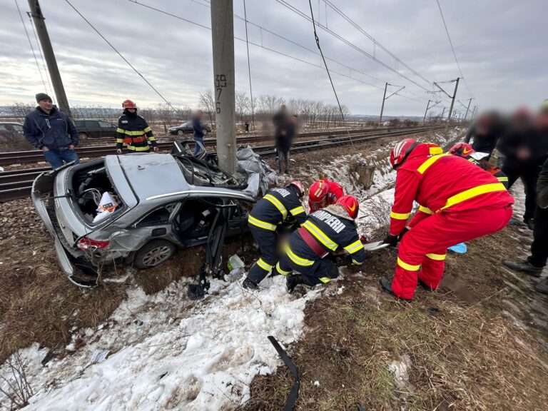 VIDEO FOTO Fetița de 3 ani grav rănită în accidentul de la Prelipca a fost resuscitată și internată în comă la Spitalul Județean Suceava