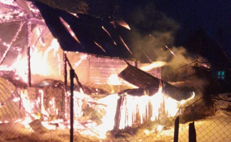 VIDEO FOTO Pagube de 120.000 de lei produse în urma incendiului de la Marginea