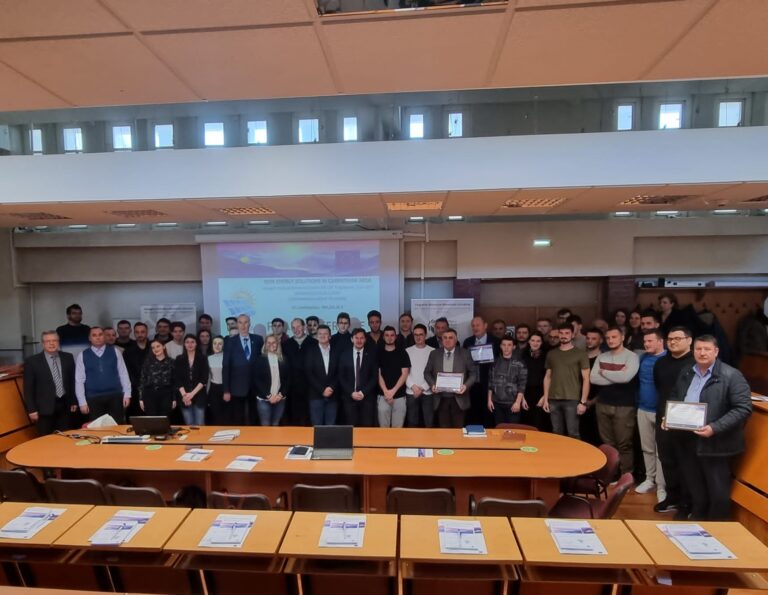 FOTO USV a organizată conferinţa finală a proiectului transfrontalier „New Energy Solutions in Carpathian Area – NESiCA”
