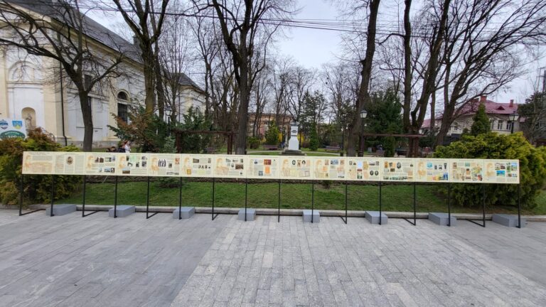 FOTO Expoziția itinerantă „Ciprian Porumbescu – 170. O viață, o epocă, un ideal” a fost lansată pe pietonalul din fața Palatului Administrativ din Suceava