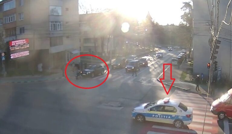 VIDEO Un elev a fost acroșat de o mașină pe o trecere pentru pietoni din Suceava chiar sub ochii unui echipaj de poliție care s-a făcut că nu vede accidentul. Șoferița vinovată a plecat de la locul faptei