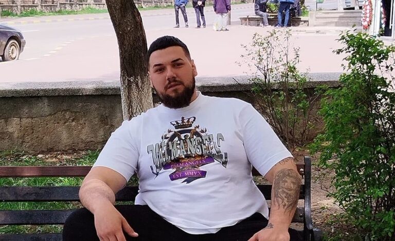 VIDEO FOTO Un aghiotant al fraților Turu a fost arestat preventiv după ce procurorii DIICOT l-au săltat pentru trafic de droguri. Substanțele interzise ajungeau și la Penitenciarul Botoșani