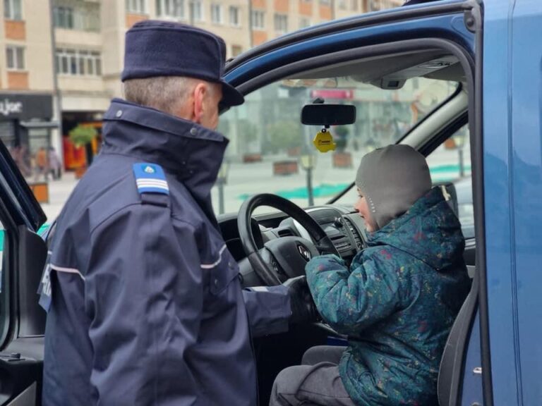 FOTO Jandarmeria Suceava își deschide porțile pentru toți preșcolarii și elevii