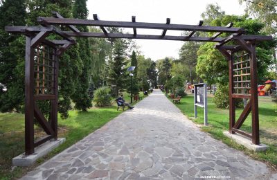 O femeie a depus o plângere la Poliție după ce a alunecat pe o alee din Parcul USV
