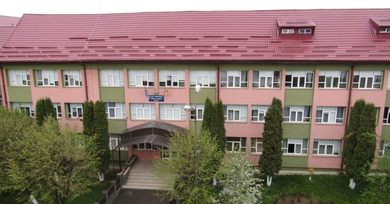 Școala „Miron Costin” din Suceava va fi mansardată printr-un proiect cu fonduri europene în valoare de peste 9 milioane de lei: „Vrem să extindem capacitatea”