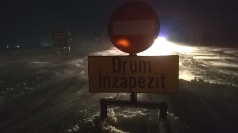 VIDEO FOTO COD ROȘU cu viscol puternic a fost emis pentru județul Suceava. Cetățenii sunt sfătuiți să stea în case