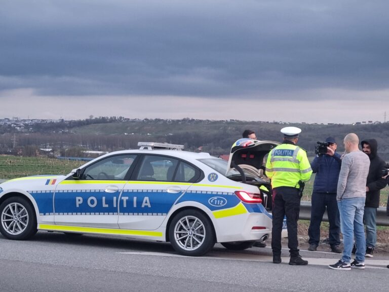 Un individ drogat cu cocaină și sub influența alcoolului, care s-a urcat la volan cu permisul suspendat, a fost depistat pe o stradă din Suceava, în timp ce avea în mașină trei copii minori