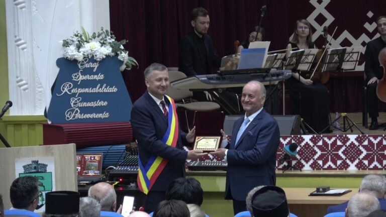 FOTO Lansarea monografiei „Comuna Boroaia și perpetua sa înălțare” a transformat comunitatea într-o adevărată capitală culturală: „Este un eveniment extraordinar în viața urbei boroiene”
