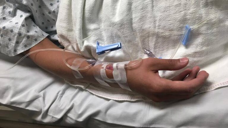 10 elevi de la un colegiu din Vatra Dornei au ajuns la spital după petrecerea de absolvire a liceului