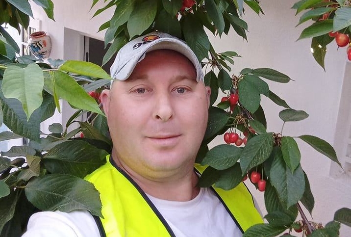 Șcheianul care a omorât o copilă de 12 ani și i-a ascuns cadavrul în lada de la o canapea și-a recunoscut fapta însă susține că a fost provocat